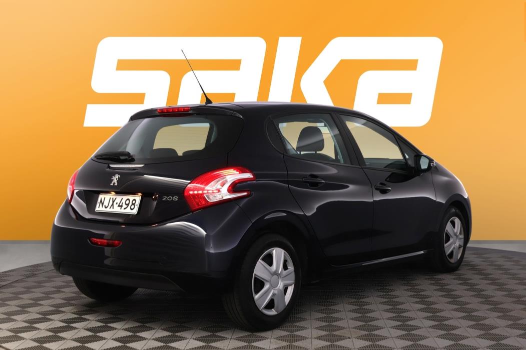 PEUGEOT 208 2015