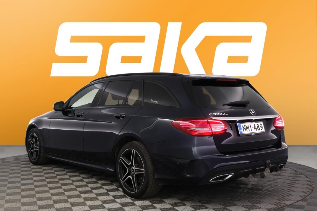 MERCEDES-BENZ C 2021