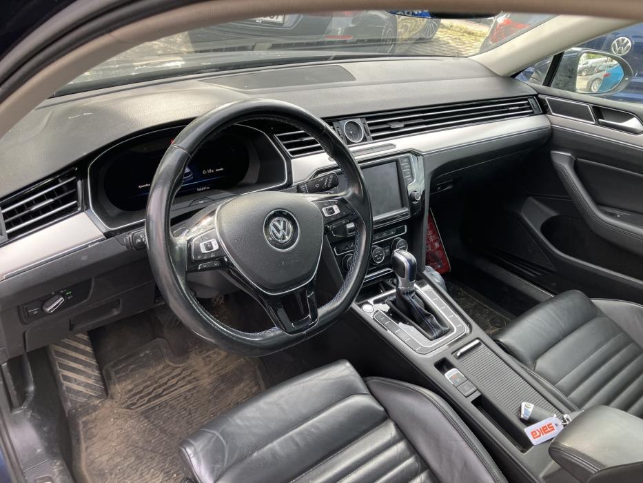 VOLKSWAGEN Passat 2017