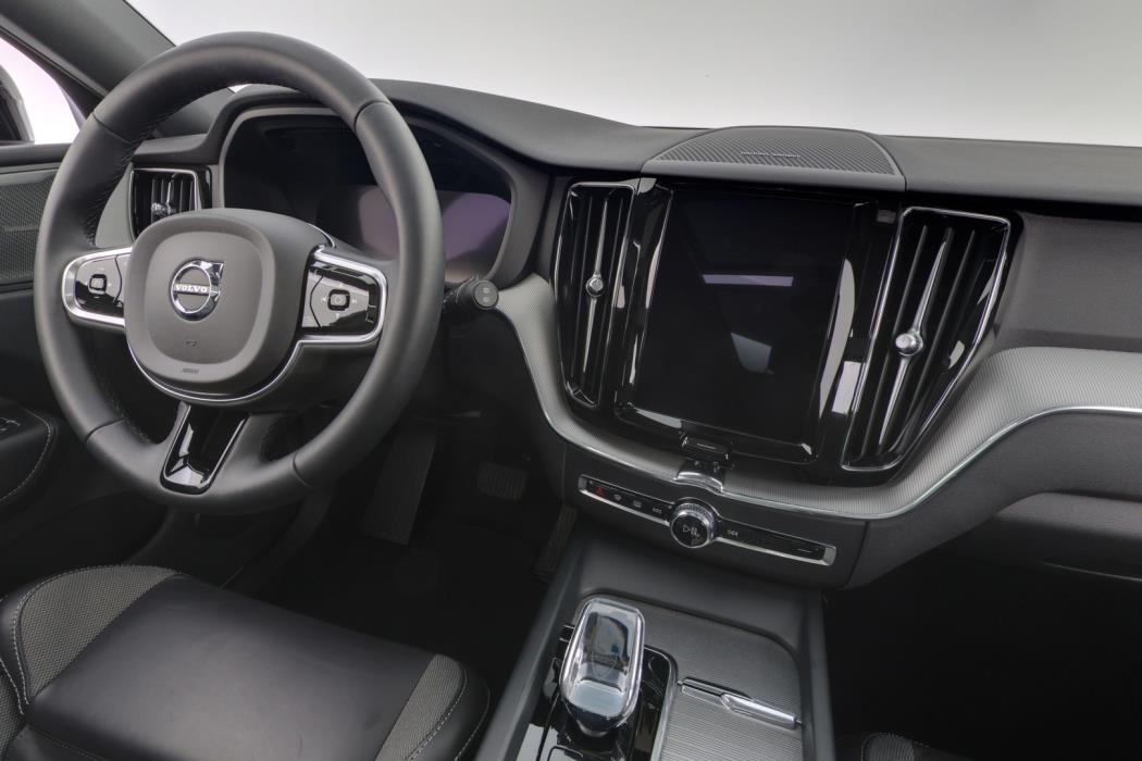 VOLVO XC60 2024
