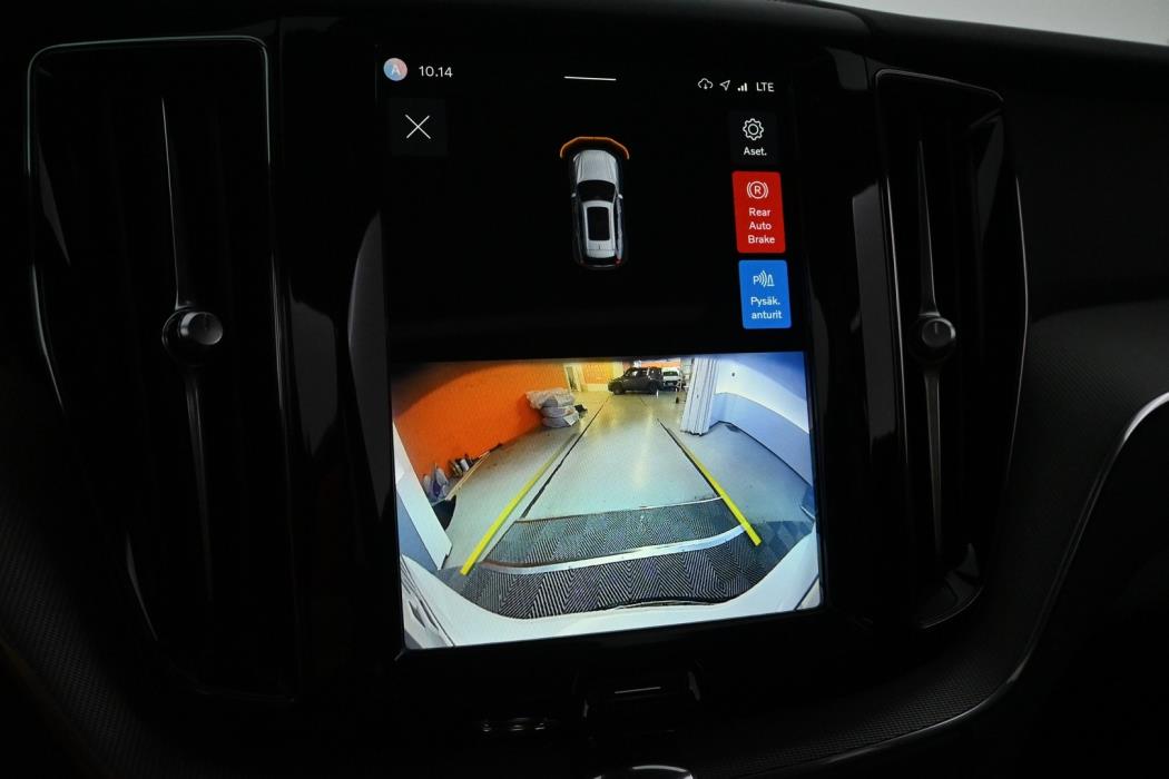 VOLVO XC60 2024