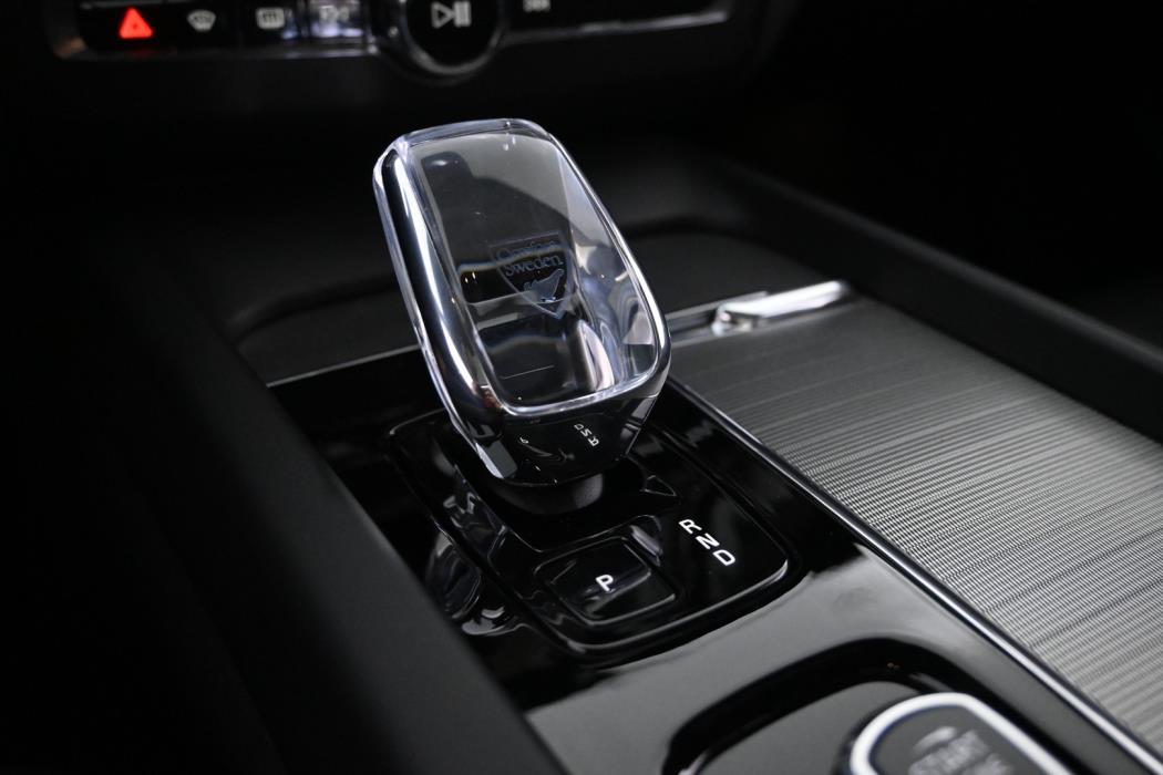 VOLVO XC60 2024
