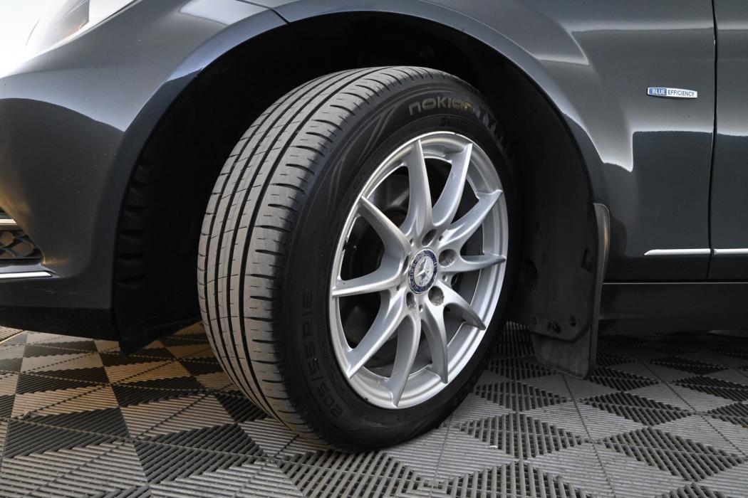 MERCEDES-BENZ C 2012