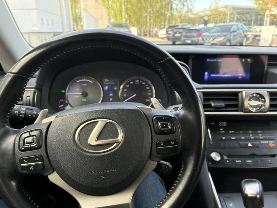 LEXUS IS 2017