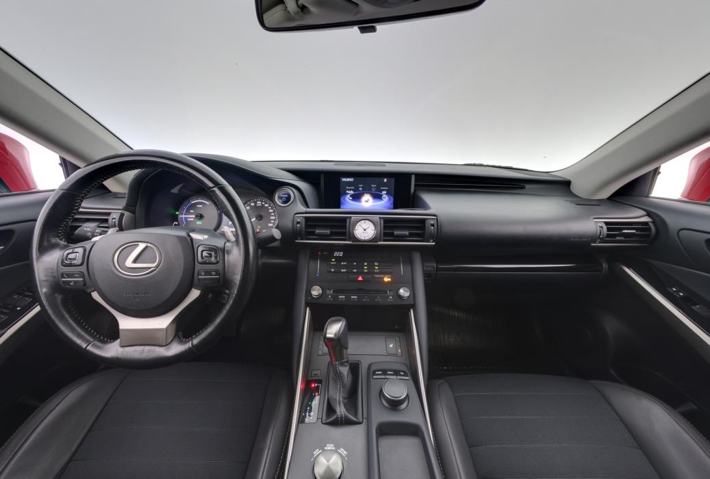 LEXUS IS 2017