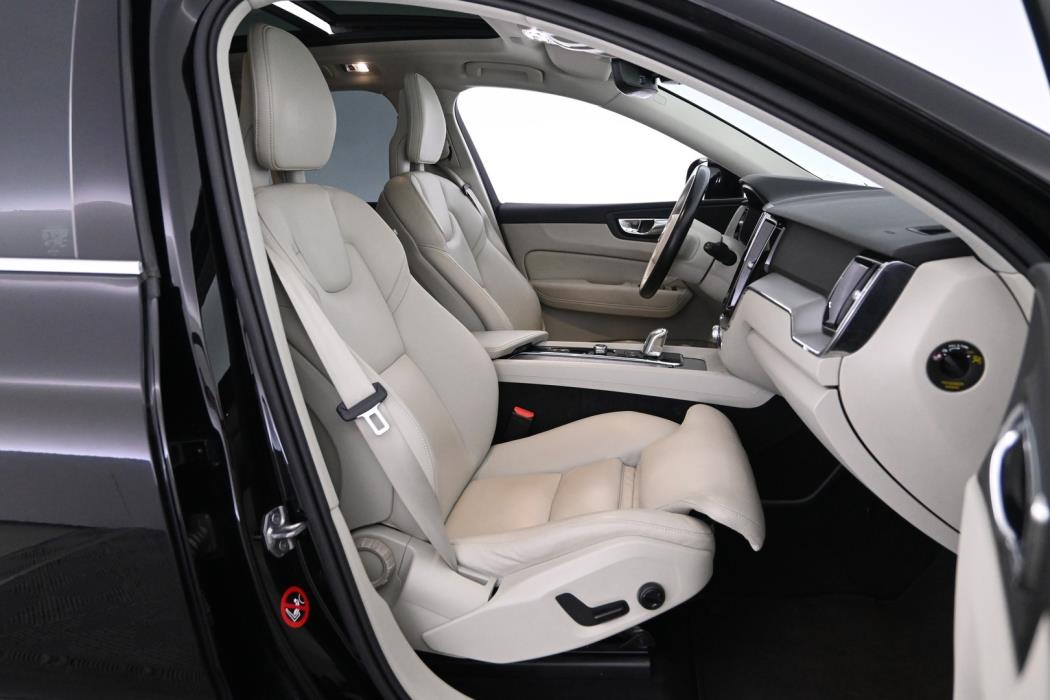 VOLVO XC60 2018