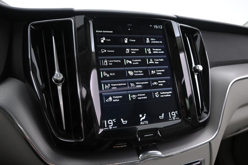 VOLVO XC60 2018
