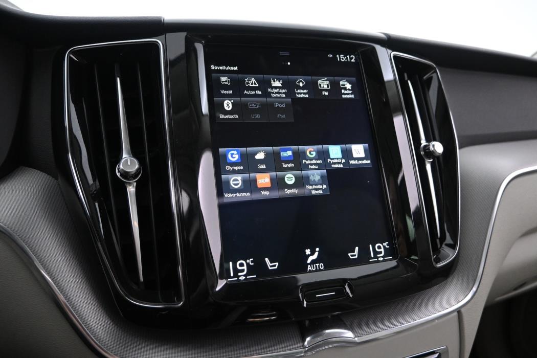 VOLVO XC60 2018