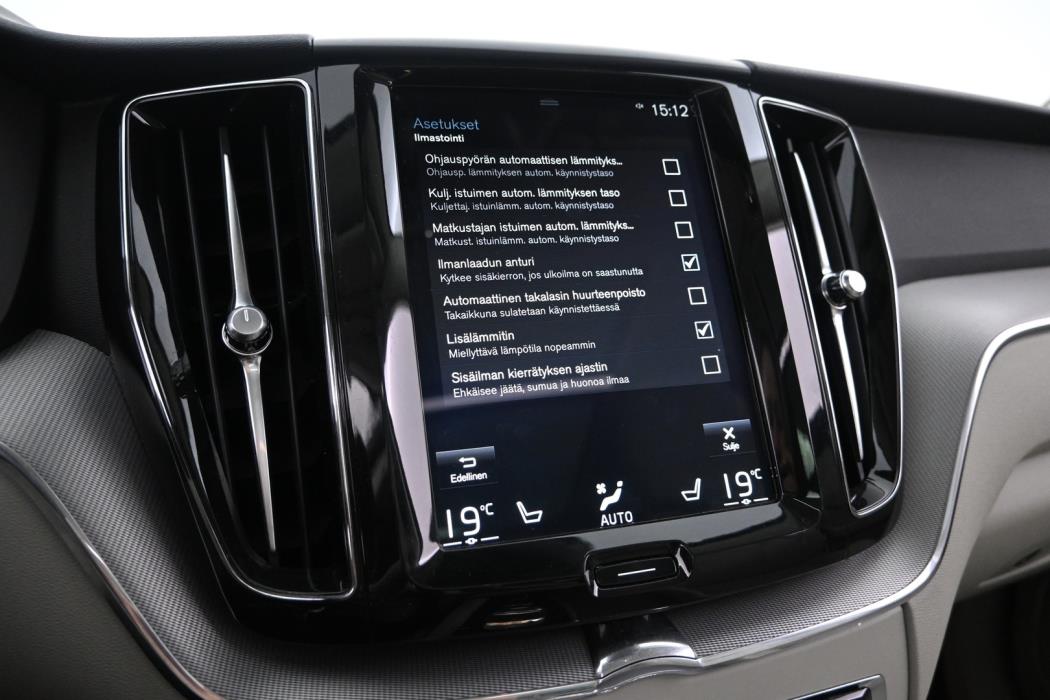 VOLVO XC60 2018