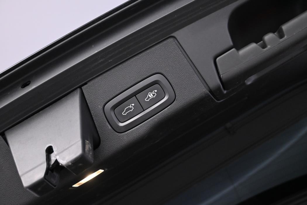 VOLVO XC60 2018