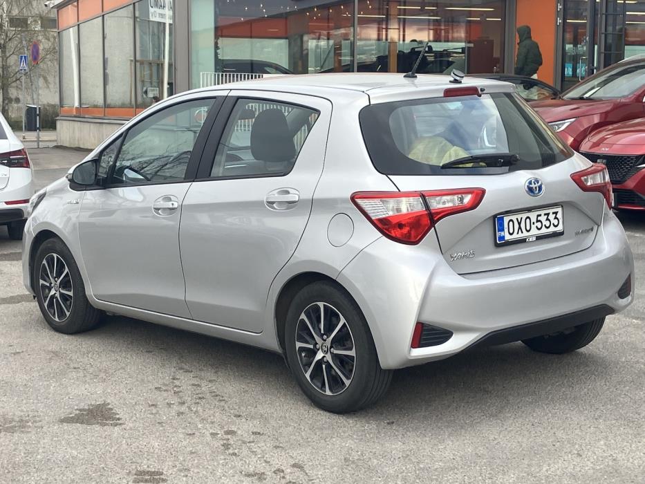 TOYOTA Yaris 2019