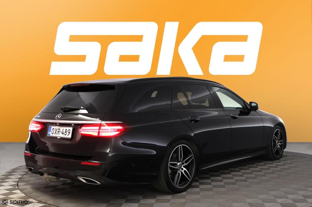 MERCEDES-BENZ E 2018