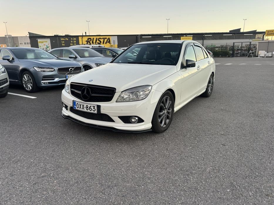 MERCEDES-BENZ C 2011