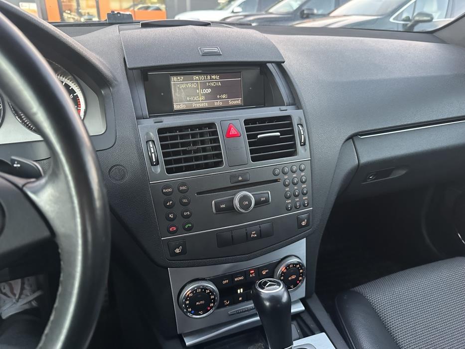 MERCEDES-BENZ C 2011