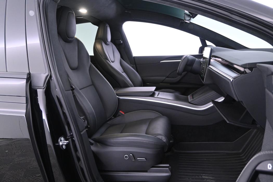TESLA Model X 2023