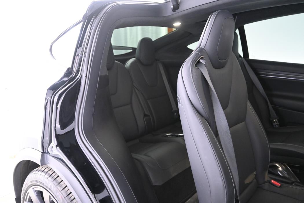 TESLA Model X 2023