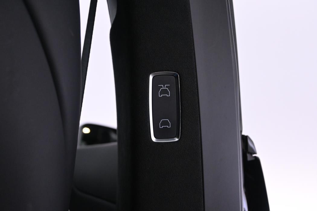 TESLA Model X 2023
