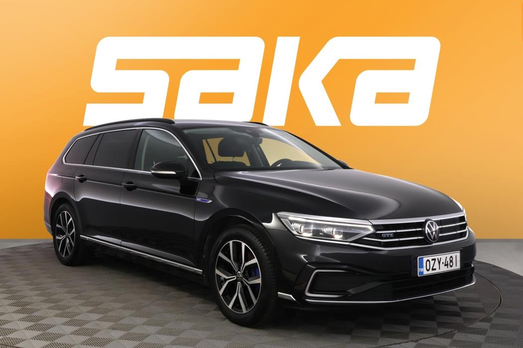 VOLKSWAGEN Passat 2023