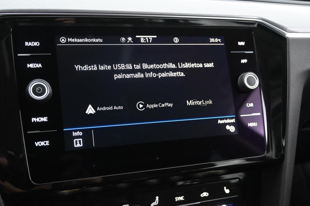 VOLKSWAGEN Passat 2023