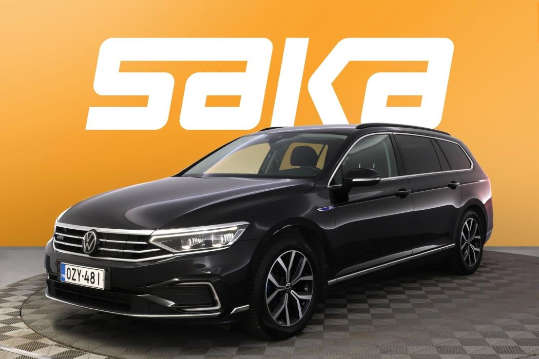 VOLKSWAGEN Passat 2023