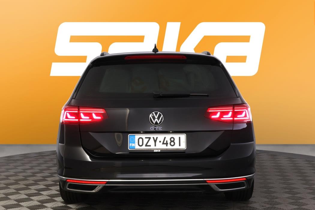 VOLKSWAGEN Passat 2023