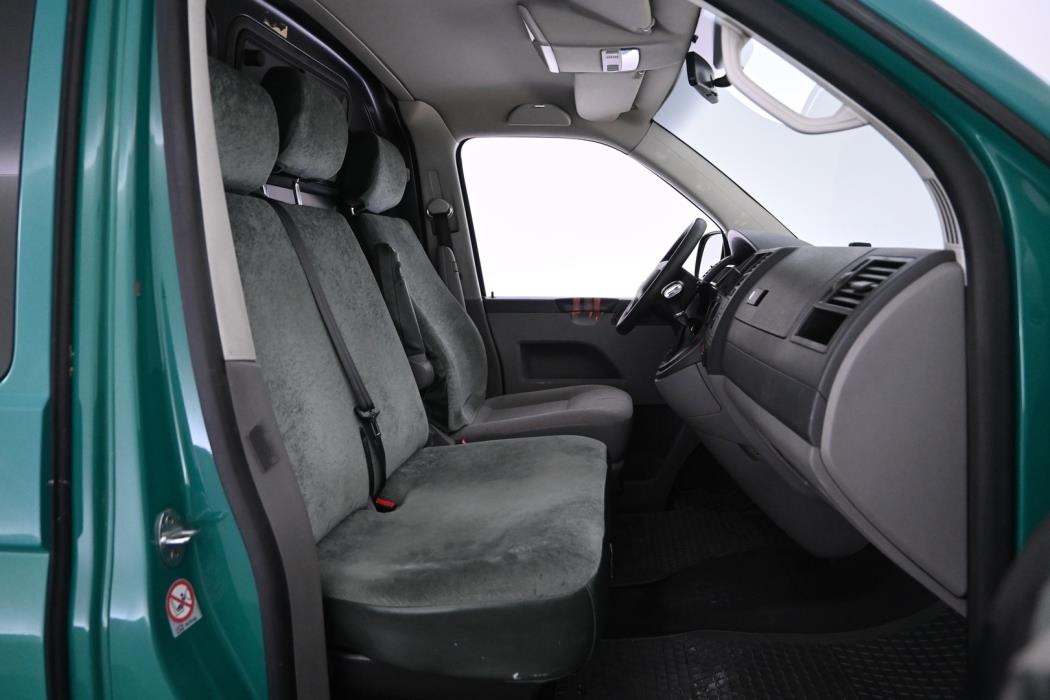 VOLKSWAGEN Transporter 2005