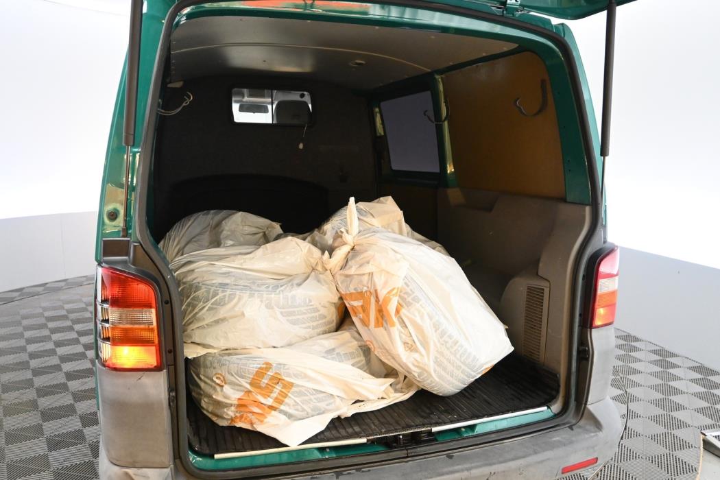 VOLKSWAGEN Transporter 2005