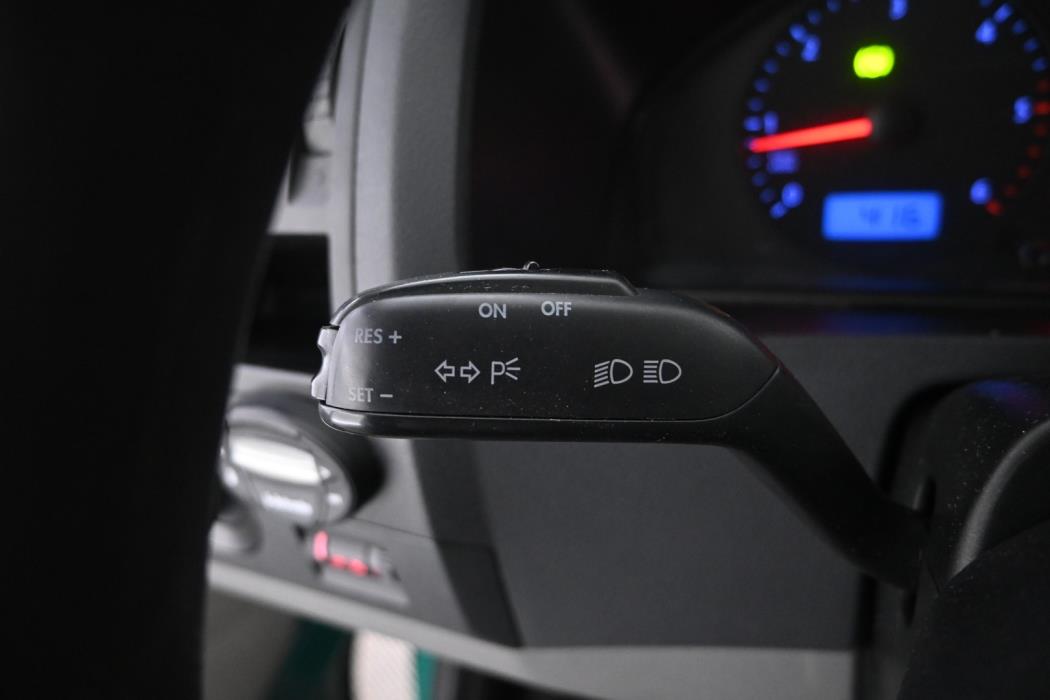 VOLKSWAGEN Transporter 2005