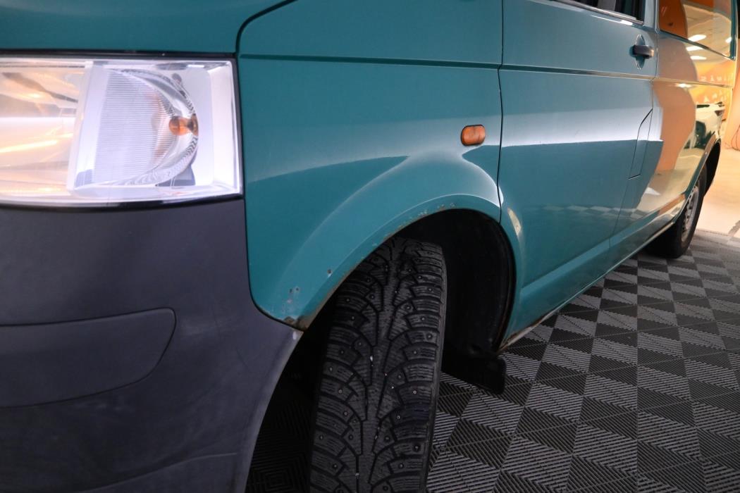 VOLKSWAGEN Transporter 2005