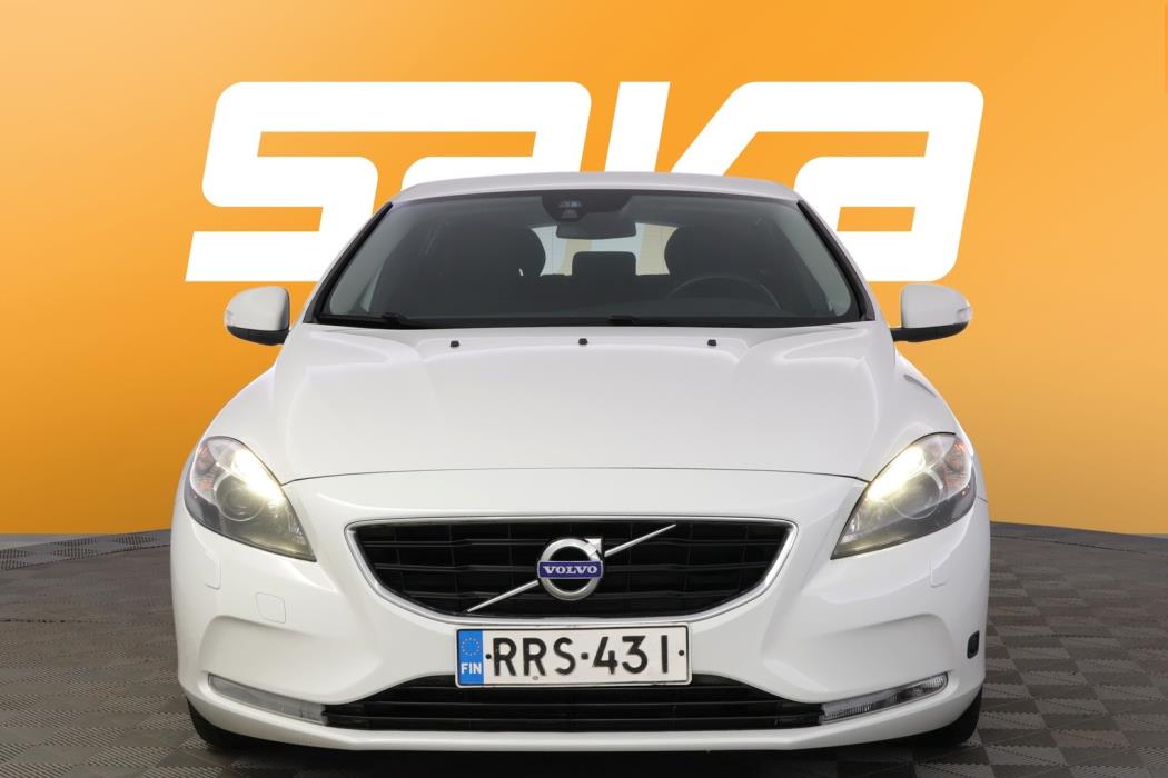 VOLVO V40 2014