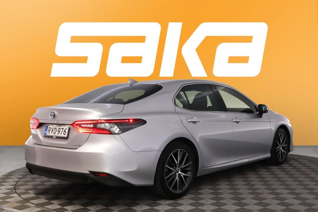 TOYOTA Camry 2024