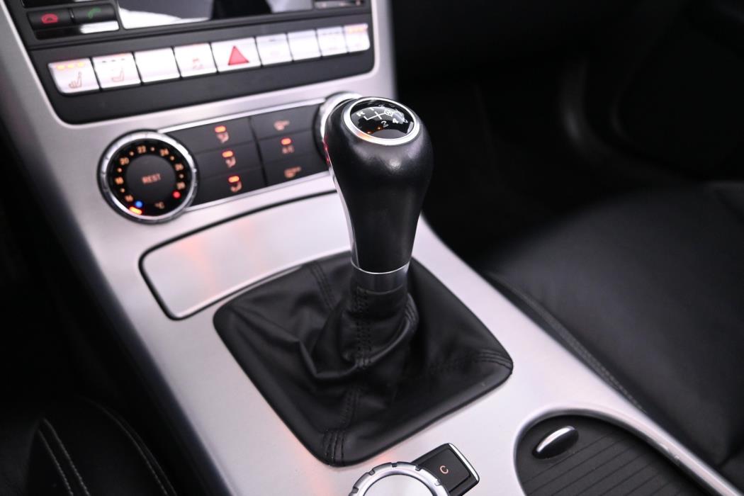 MERCEDES-BENZ SLK 2012