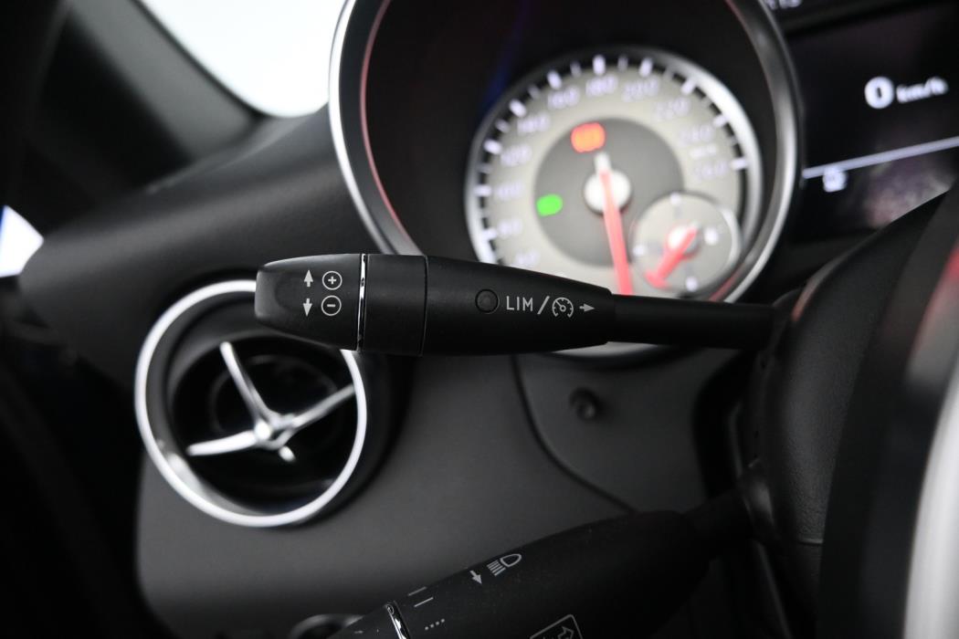 MERCEDES-BENZ SLK 2012