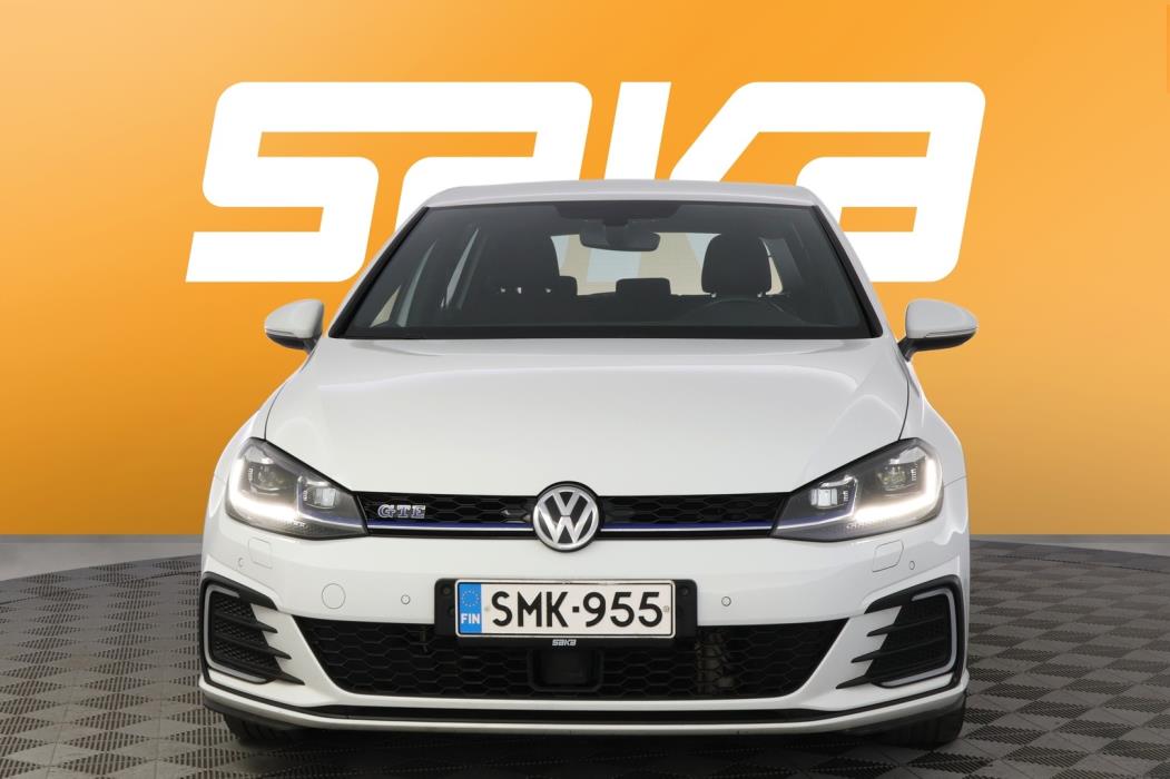 VOLKSWAGEN Golf 2018