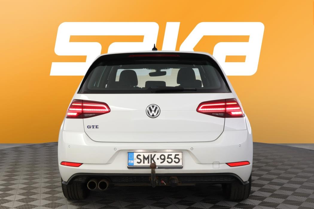 VOLKSWAGEN Golf 2018