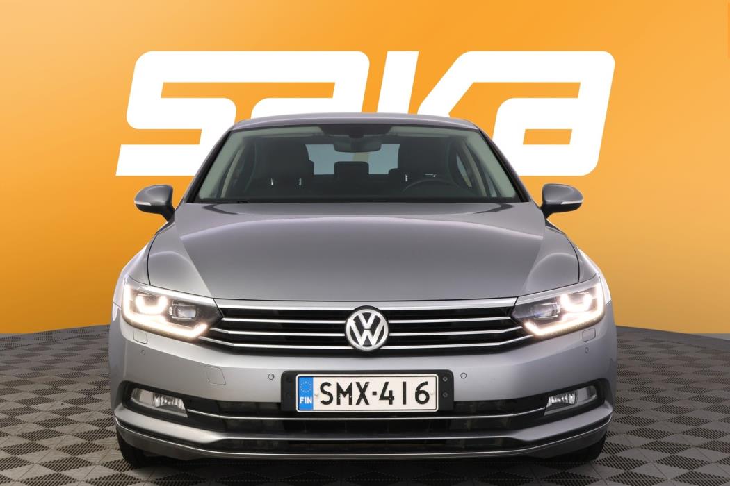 VOLKSWAGEN Passat 2018