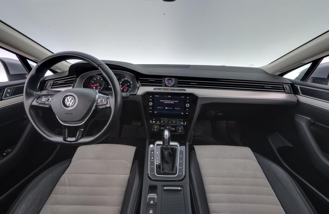 VOLKSWAGEN Passat 2018