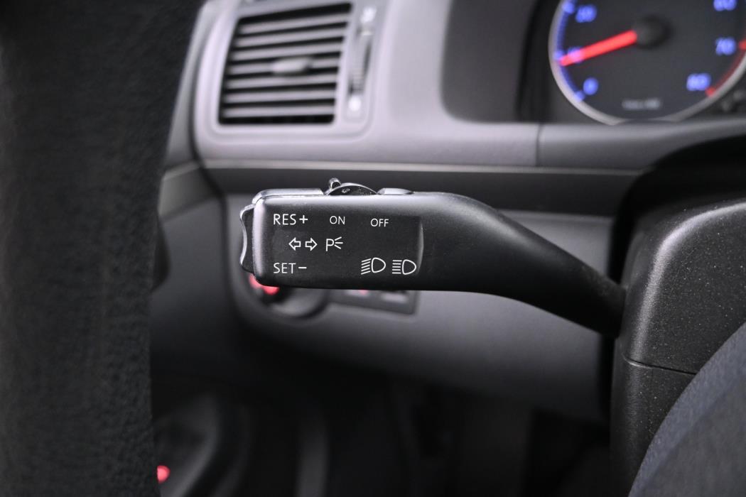 VOLKSWAGEN Touran 2007