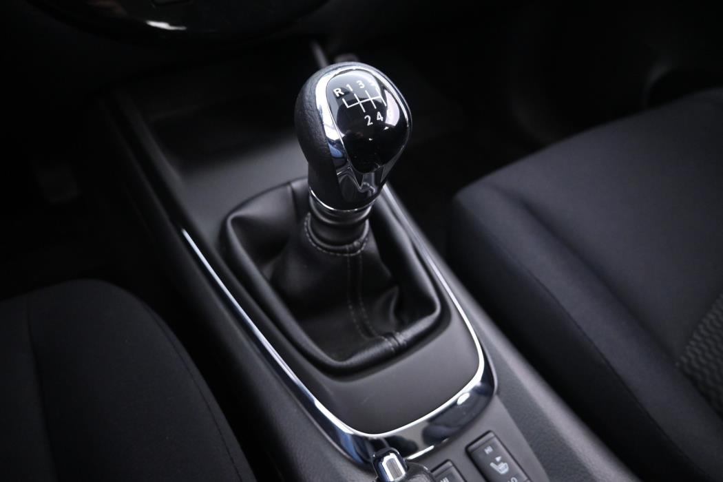 NISSAN Pulsar 2016
