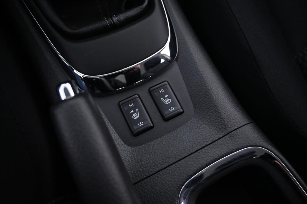 NISSAN Pulsar 2016