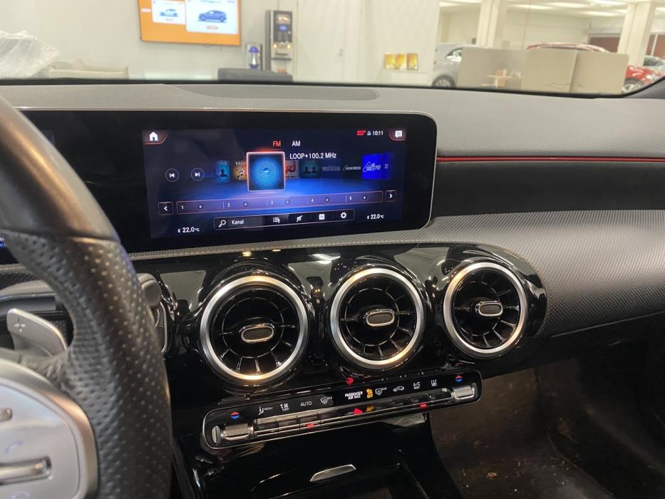 MERCEDES-BENZ A 2020