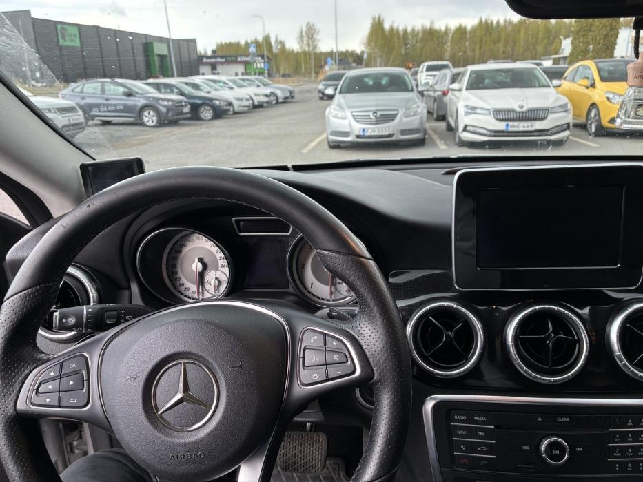 MERCEDES-BENZ CLA 2016