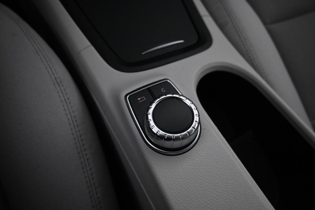 MERCEDES-BENZ B 2014