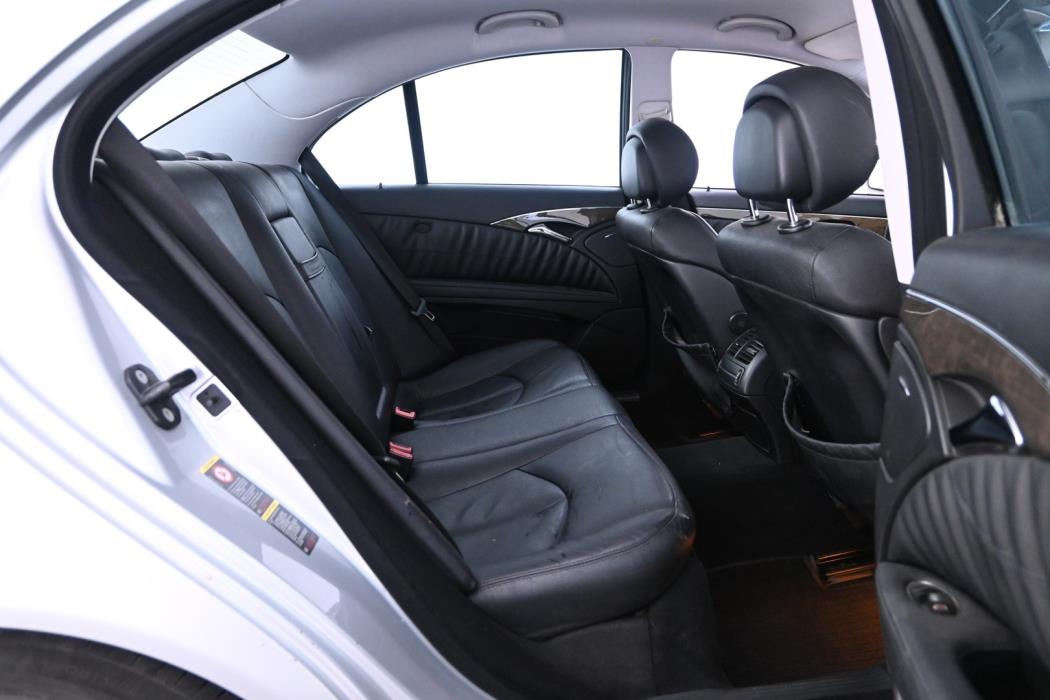 MERCEDES-BENZ E 2008