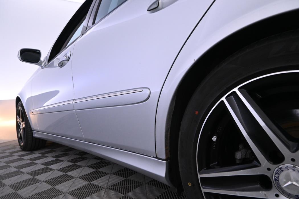 MERCEDES-BENZ E 2008