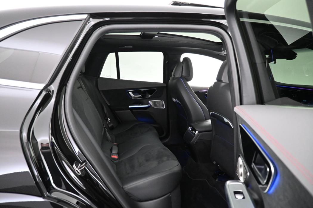 MERCEDES-BENZ EQE SUV 2025