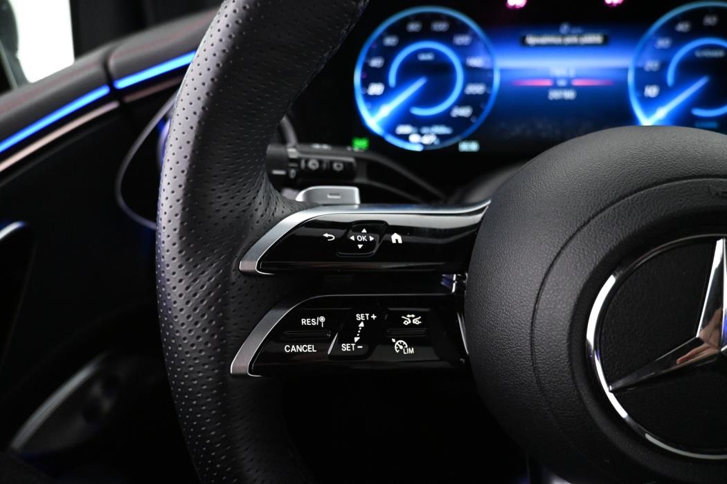 MERCEDES-BENZ EQE SUV 2025