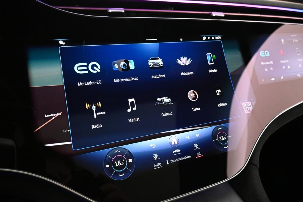 MERCEDES-BENZ EQE SUV 2025