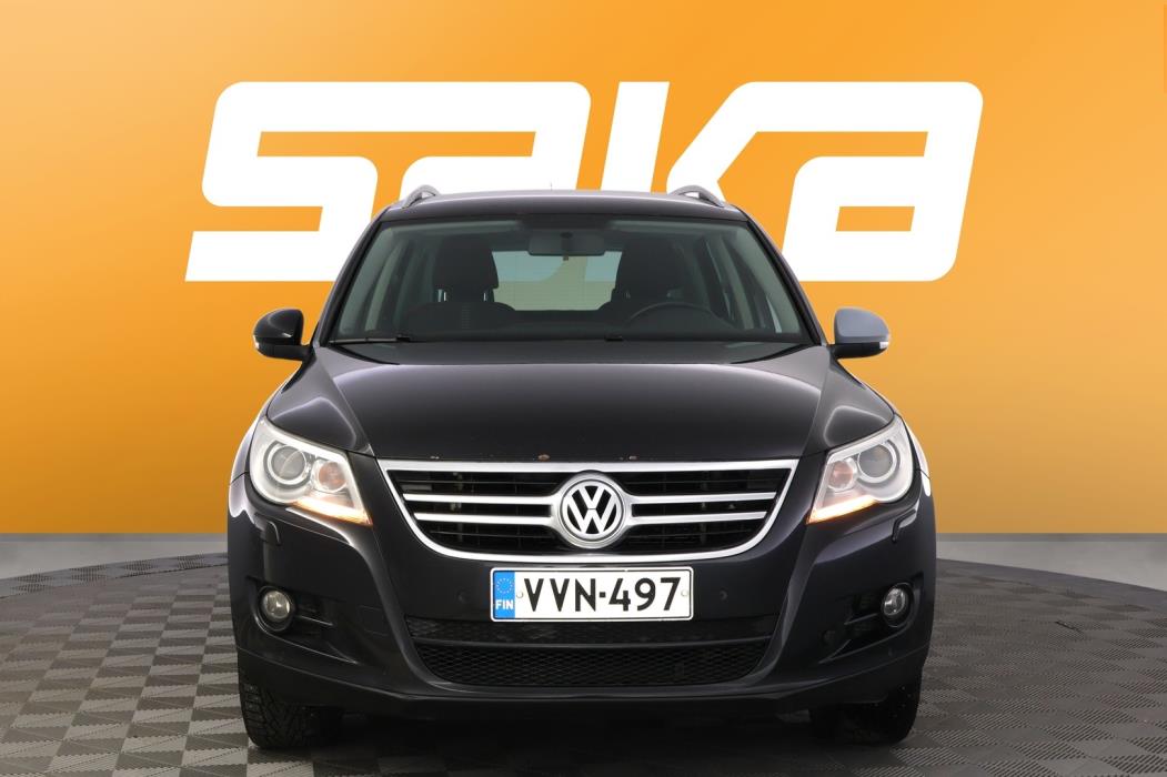 VOLKSWAGEN Tiguan 2011