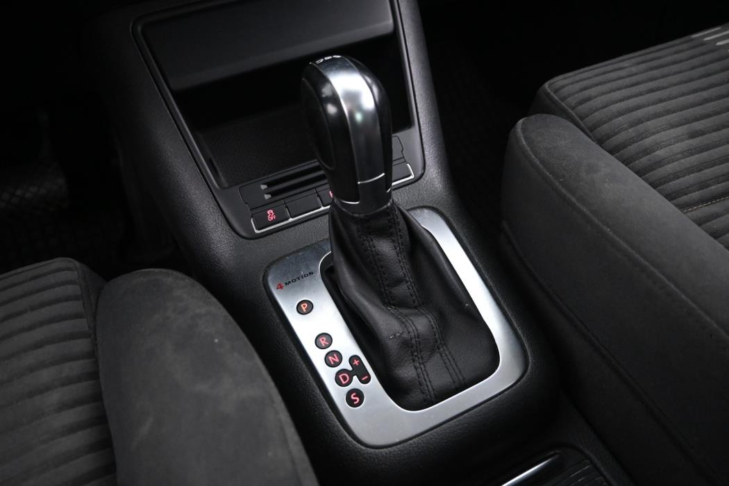 VOLKSWAGEN Tiguan 2011